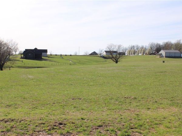 2309 Northern Trace Way, Tontitown, AR 72762