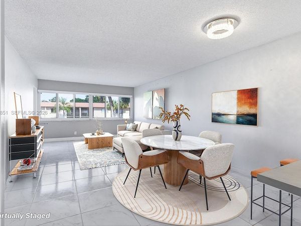 140 Lakeview Dr , Unit 203, Weston, FL 33326