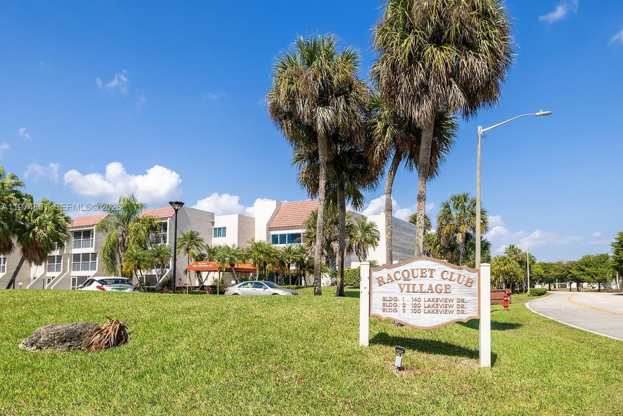 140 Lakeview Dr , Unit 203, Weston, FL 33326 Photo