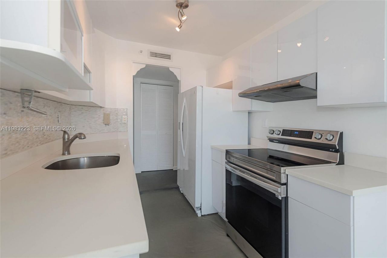 1688 West Ave , Unit PH-07, Miami Beach, FL 33139 Photo