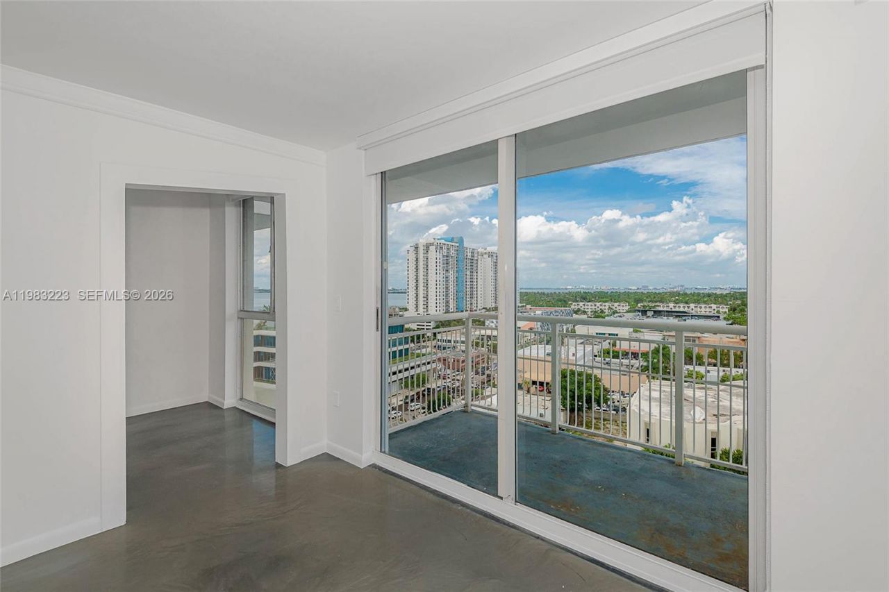 1688 West Ave , Unit PH-07, Miami Beach, FL 33139 Photo
