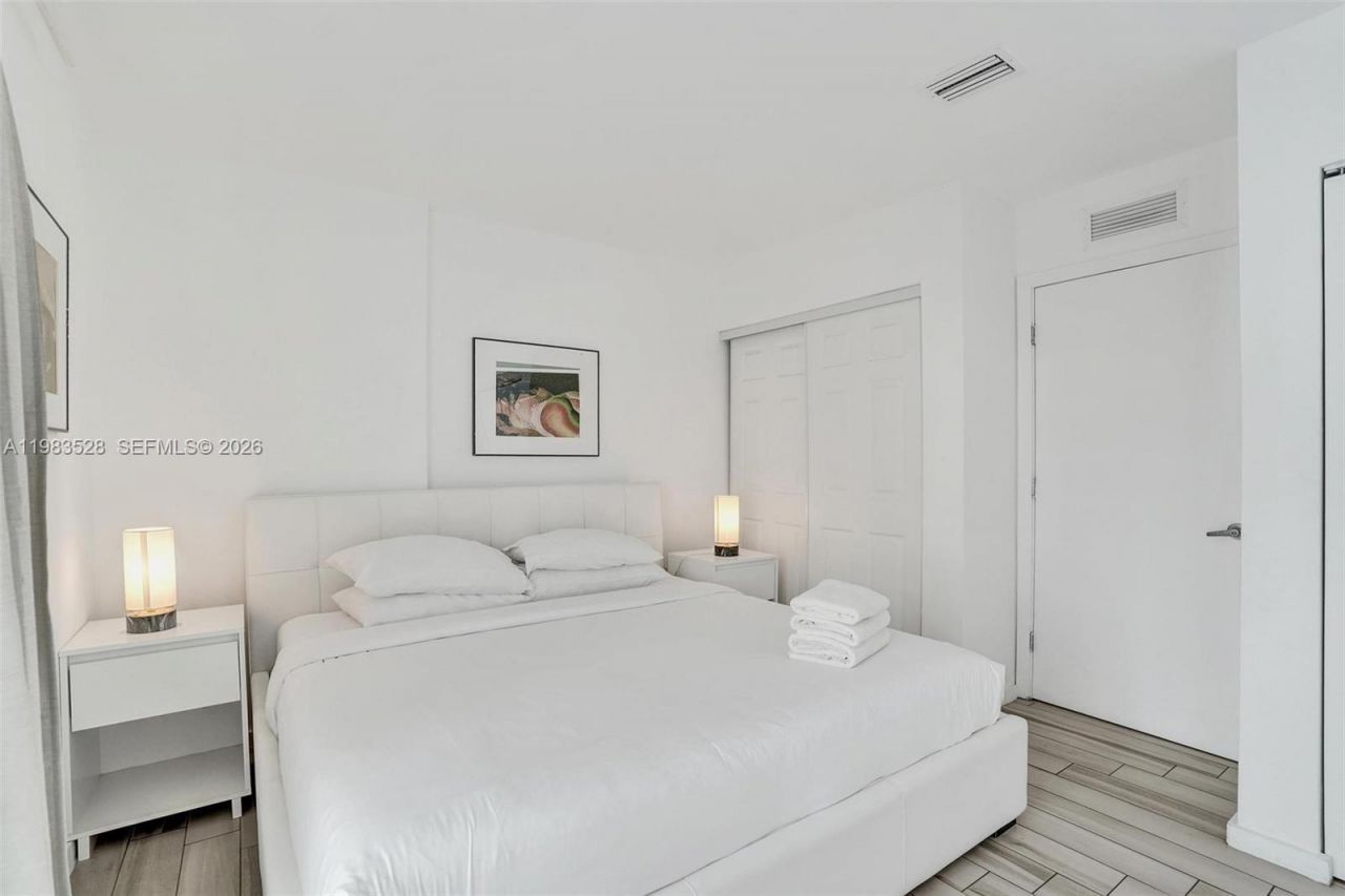 481 NE 29th St, Unit 702, Miami, FL 33137 Photo