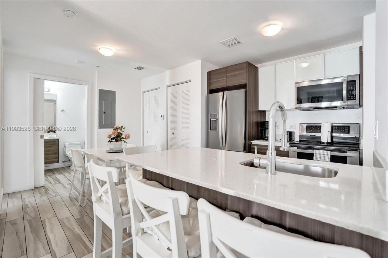 481 NE 29th St, Unit 702, Miami, FL 33137 Photo