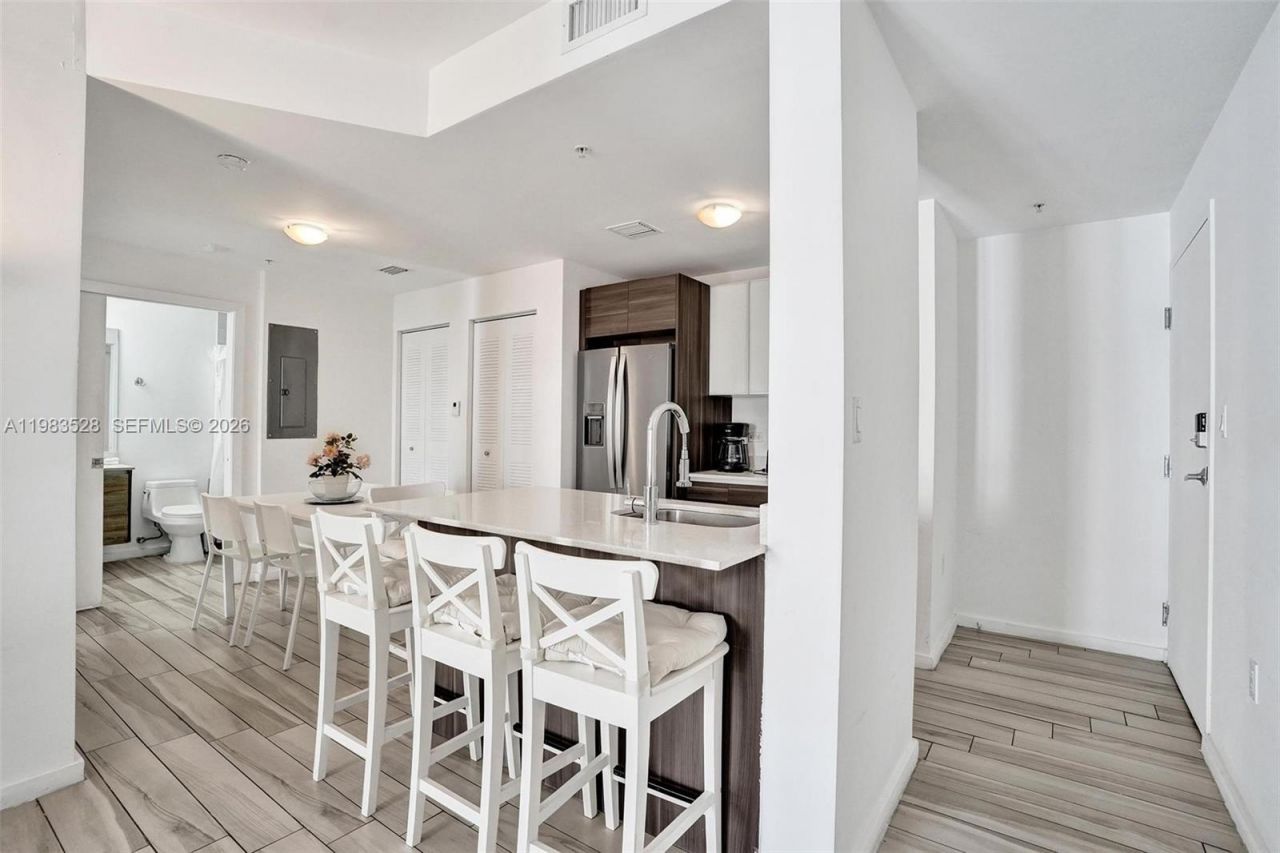 481 NE 29th St, Unit 702, Miami, FL 33137 Photo