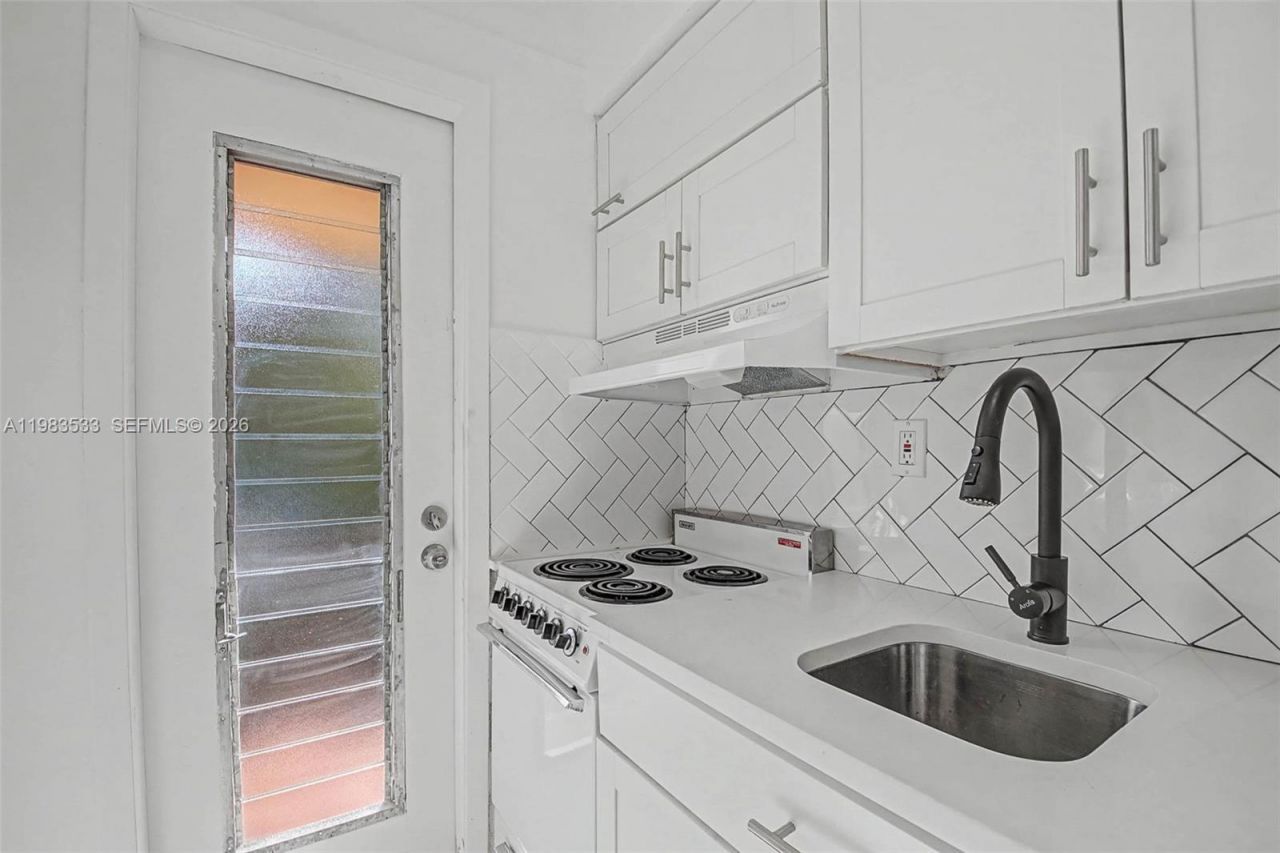 60 NW 79th St , Unit 10, Miami, FL 33150 Photo