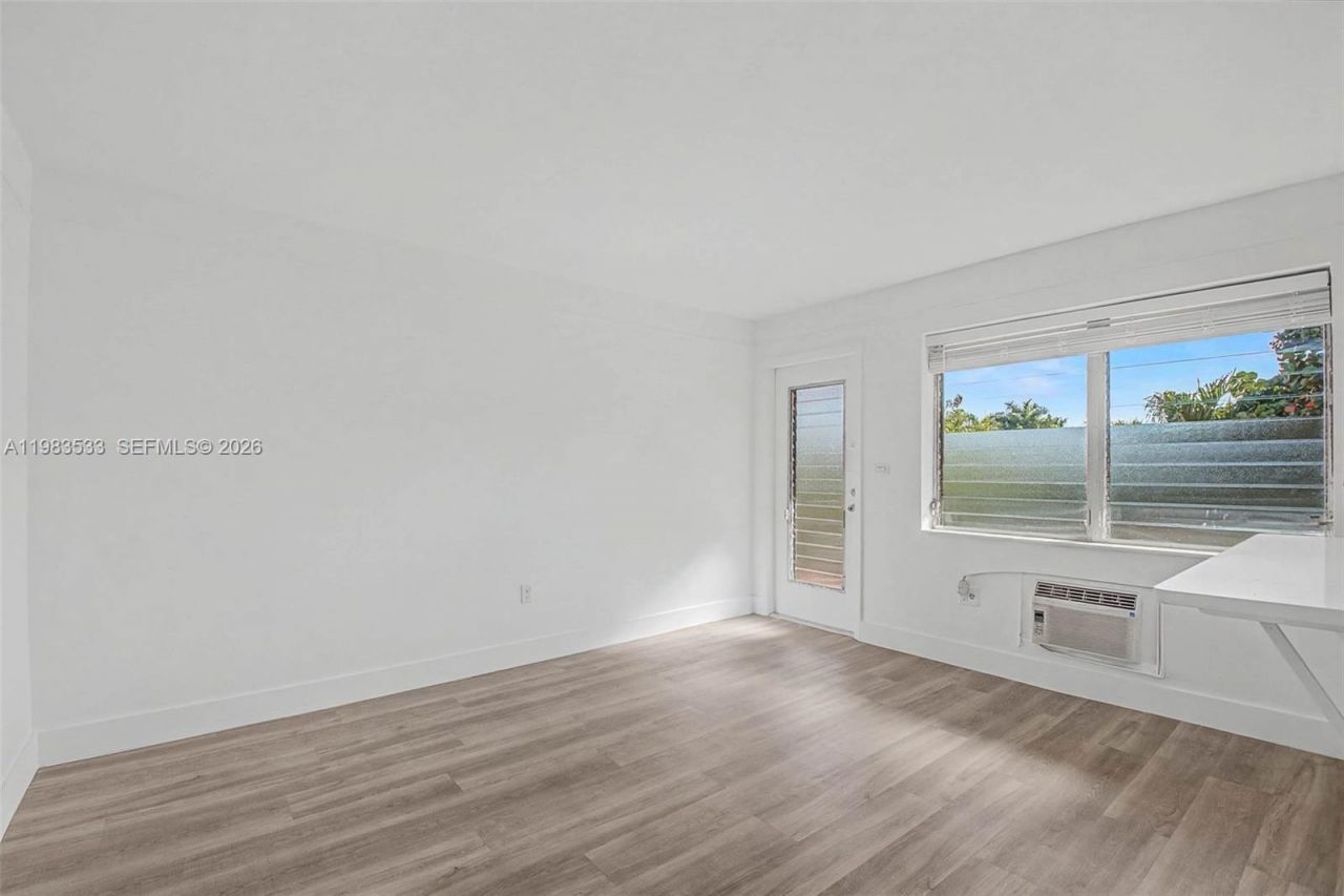 60 NW 79th St , Unit 10, Miami, FL 33150 Photo