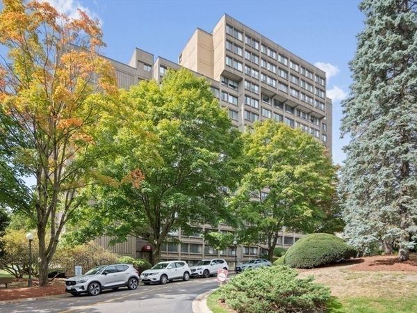 250 Hammond Pond Parkway, Unit 1111S, Newton, MA 02467