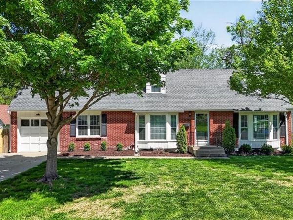 6014 W 68th Street, Overland Park, KS 66204