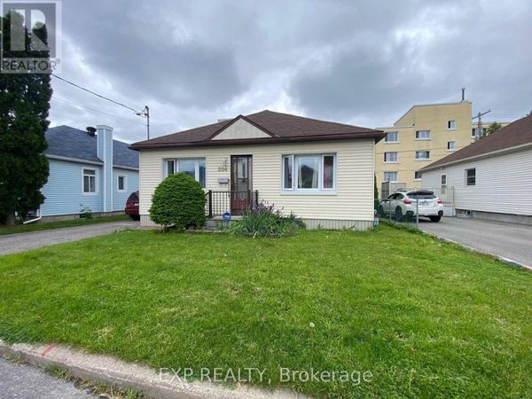 304 Frontenac Avenue South, Unit lower, Ottawa, ON K1L6K9