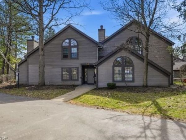 1163 Red Tail Hawk Court, Unit 1, Boardman, OH 44512