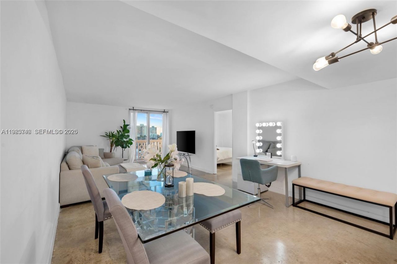 1020 Meridian Ave , Unit 816, Miami Beach, FL 33139 Photo