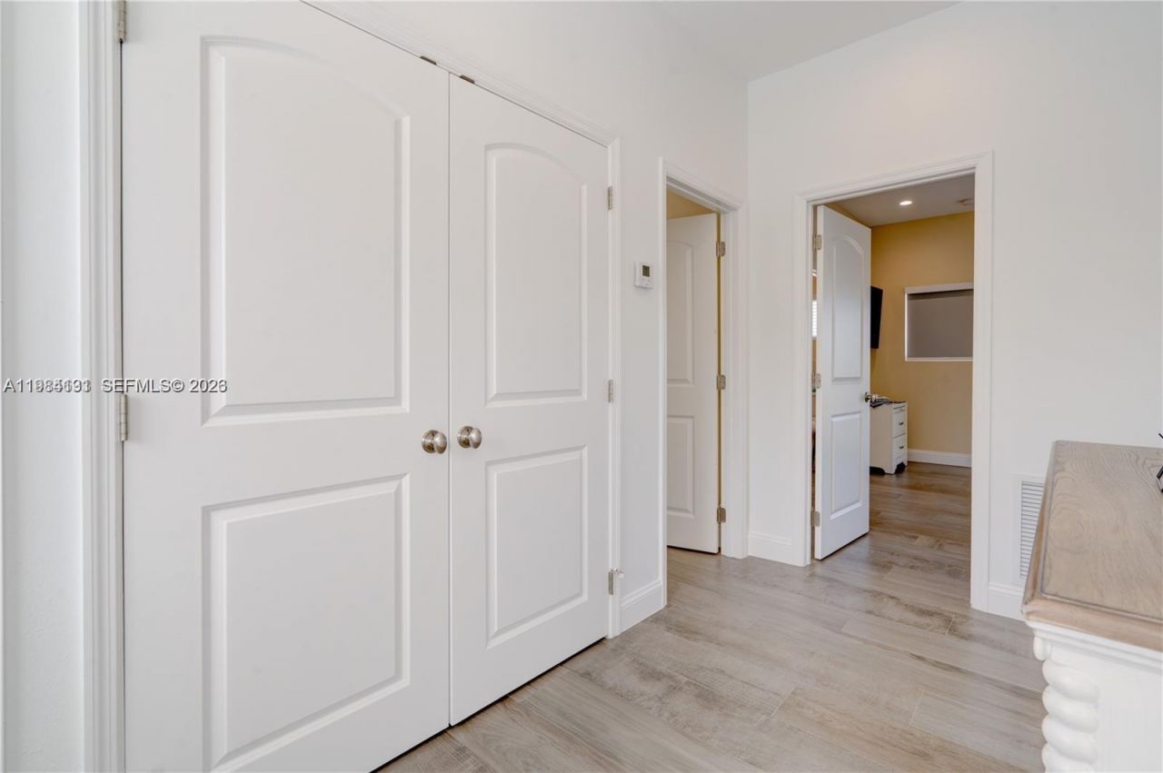 48 S Andros Rd , Key Largo, FL 33037 Photo