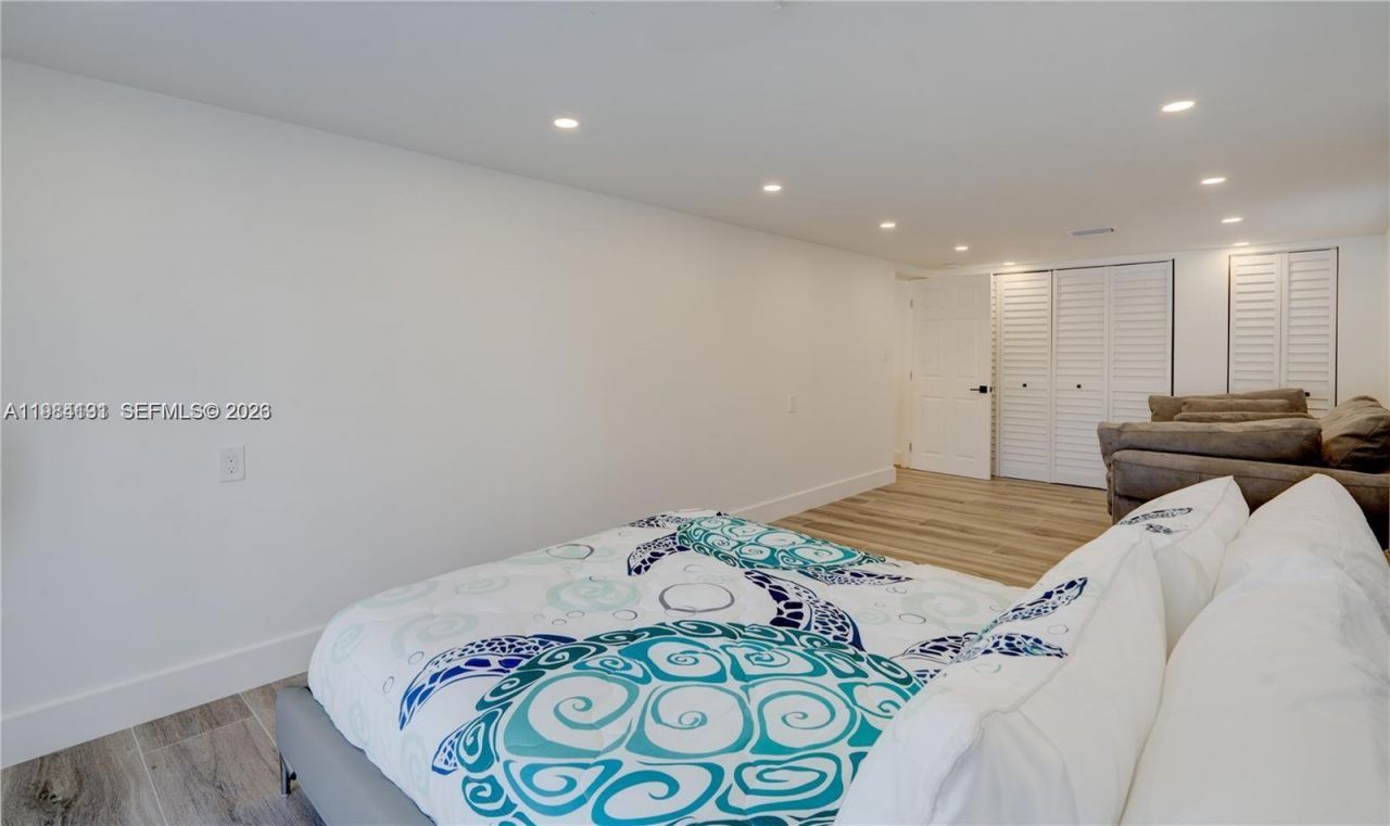 48 S Andros Rd , Key Largo, FL 33037 Photo