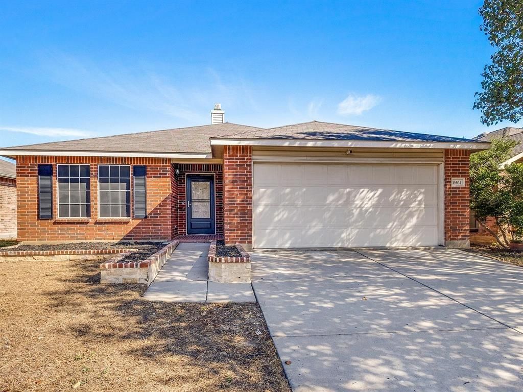 16504 Cowboy Trail, Fort Worth, TX 76247 Main Photo