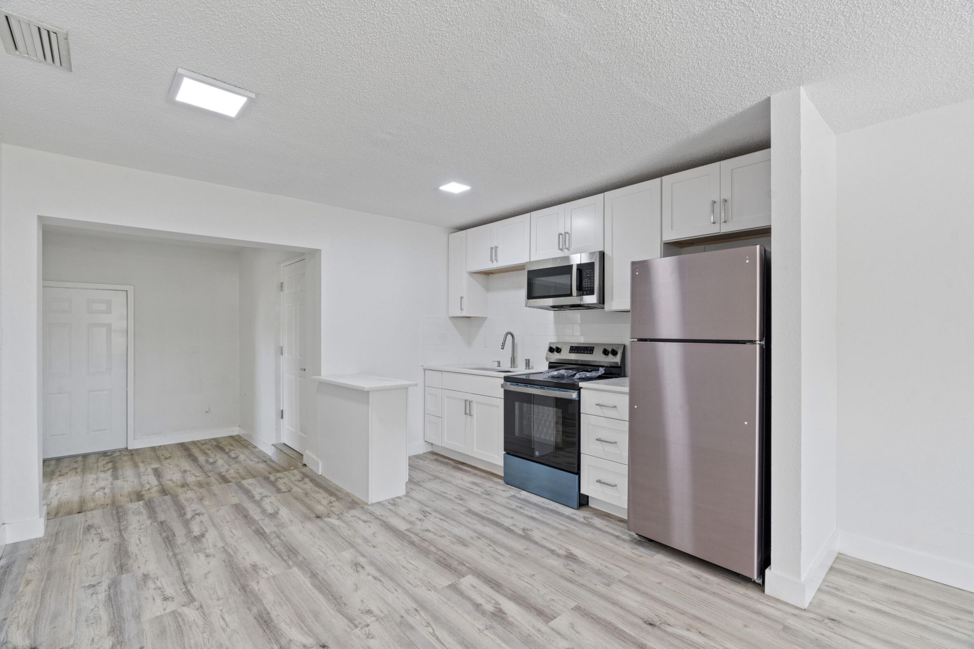 662 Granada Street, Fort Pierce, FL 34949 Photo