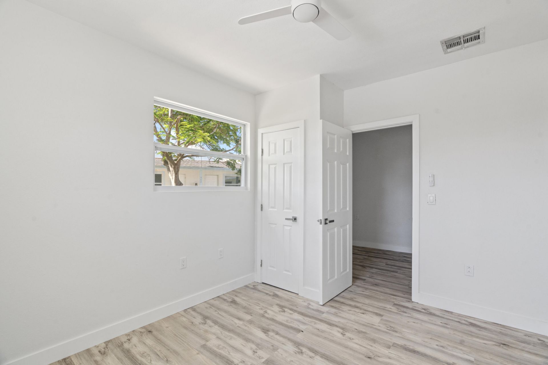 662 Granada Street, Fort Pierce, FL 34949 Photo