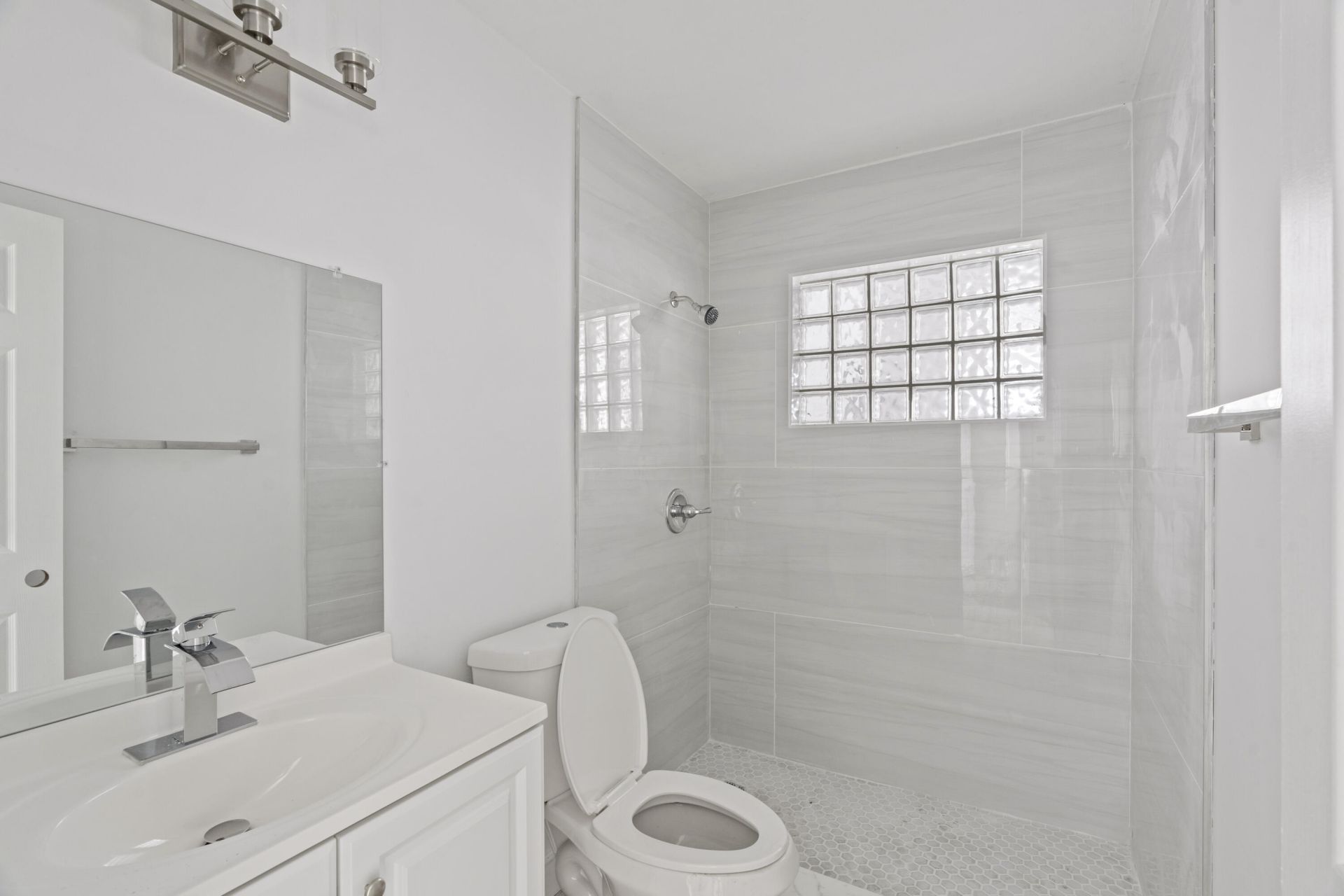 662 Granada Street, Fort Pierce, FL 34949 Photo