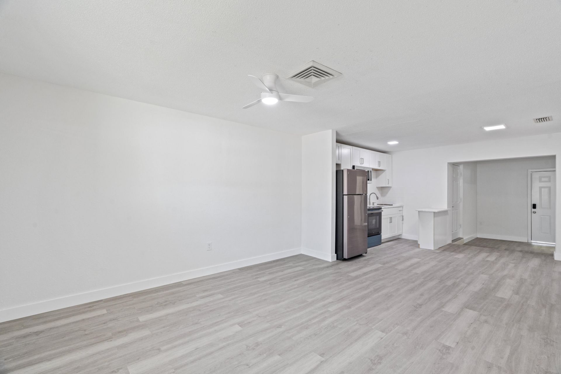 662 Granada Street, Fort Pierce, FL 34949 Photo