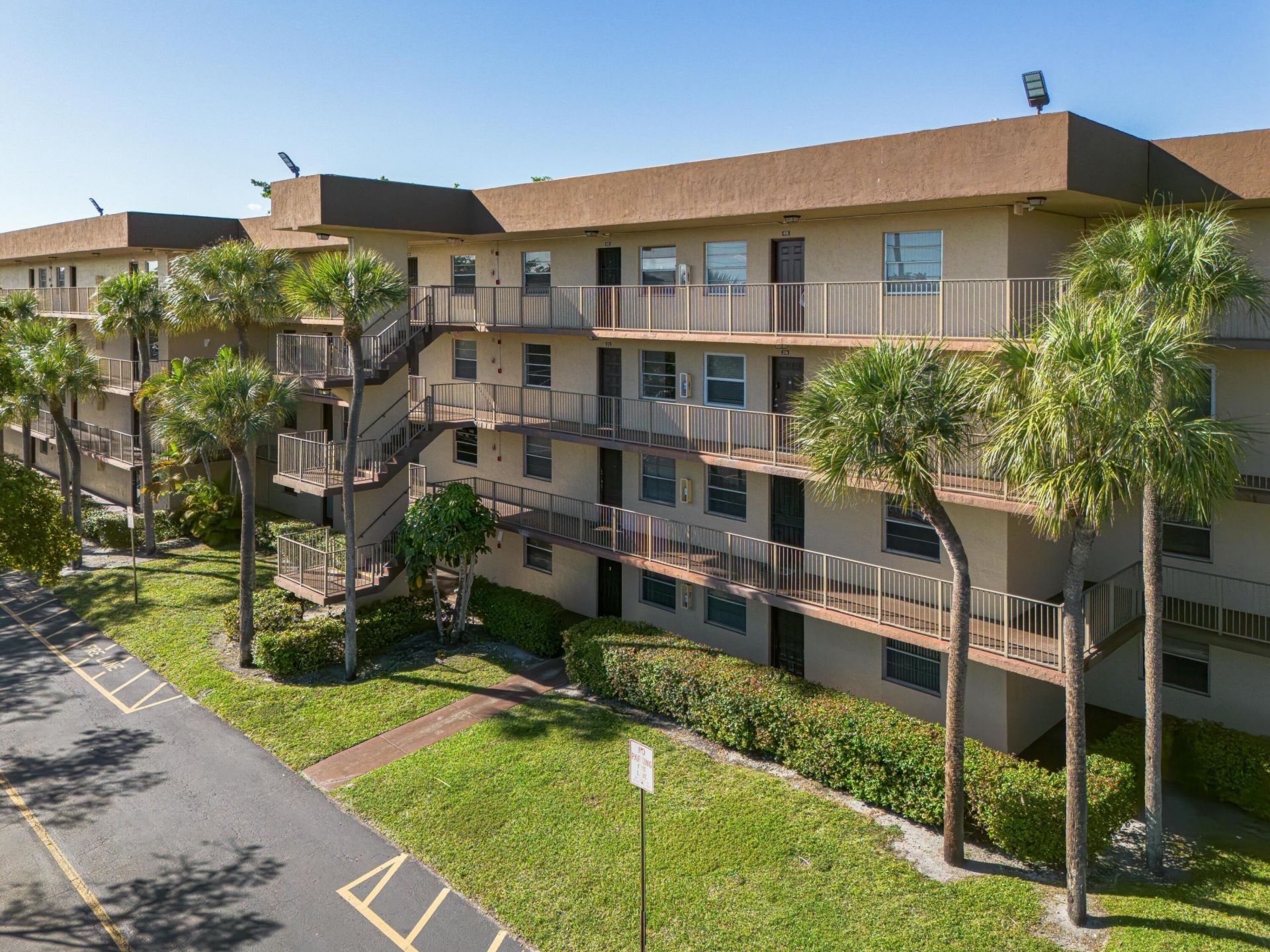 3121 NW 47th Terrace, Unit 315, Lauderdale Lakes, FL 33319 Photo