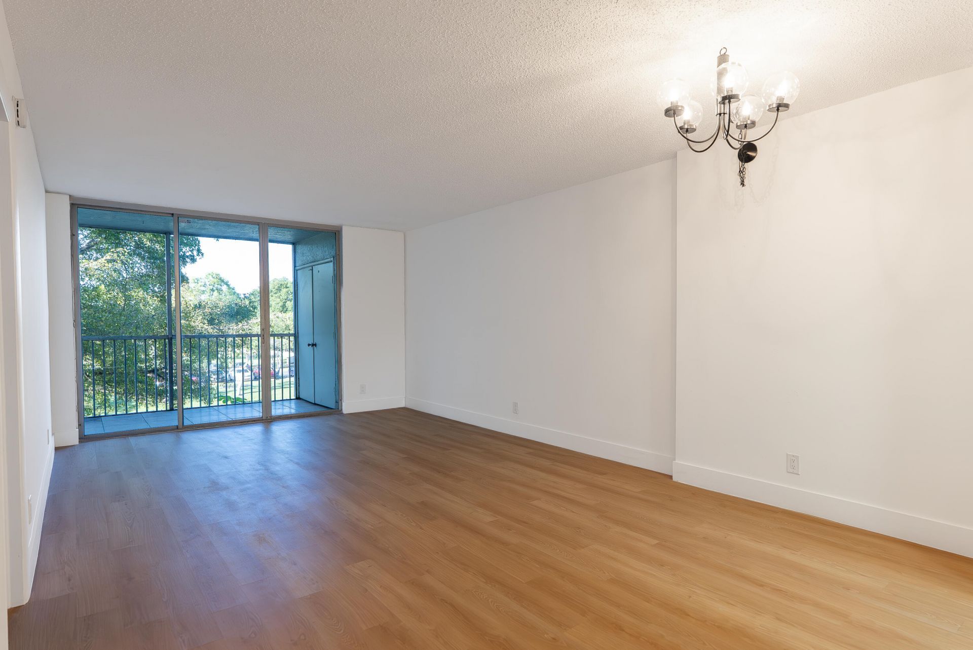 3121 NW 47th Terrace, Unit 315, Lauderdale Lakes, FL 33319 Photo