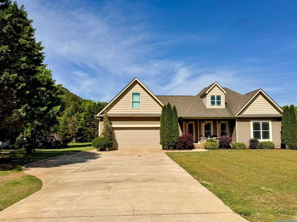 124 Kema Drive, Huntsville, AL 35811
