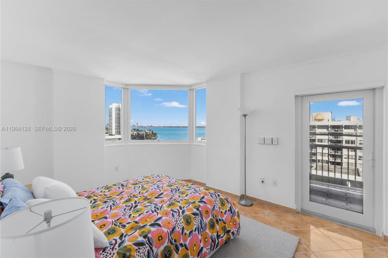 1621 Bay Rd, Unit 1202, Miami Beach, FL 33139 Photo