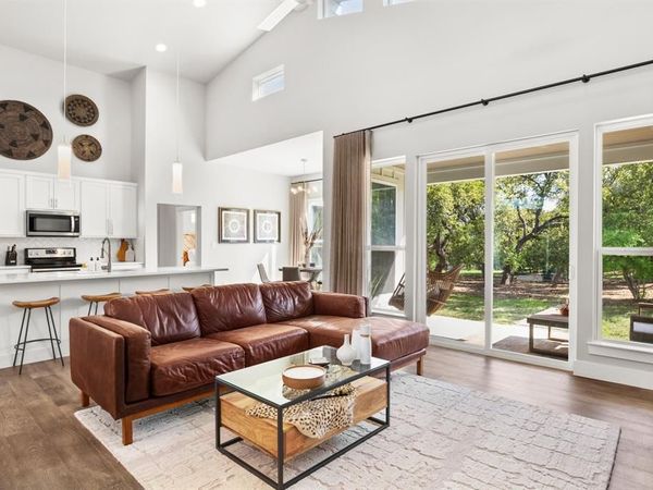 307 Bedford DR, Spicewood, TX 78669