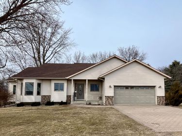23541 Kenwood Avenue, Wabasso, MN 56293