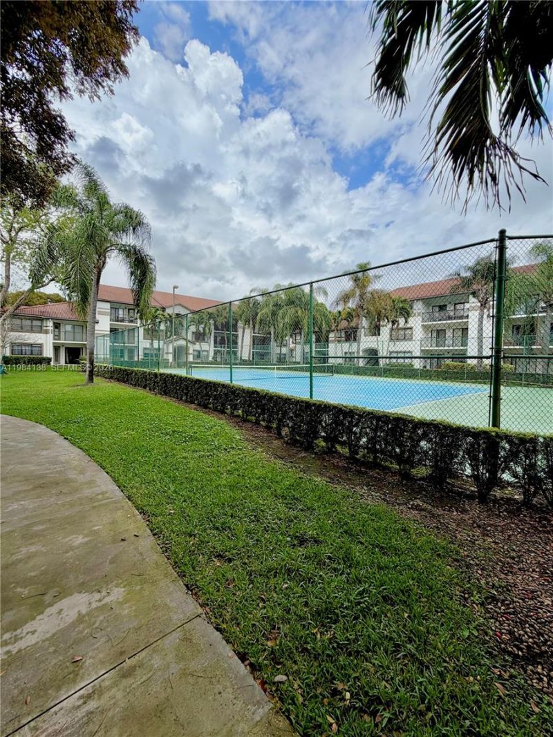 650 S Park Rd, Unit 25-5, Hollywood, FL 33021 Photo