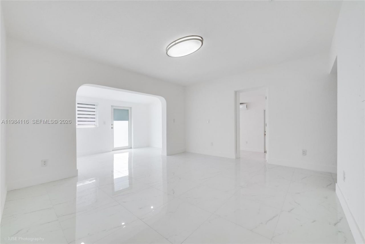 6337 SW 11th St, West Miami, FL 33144 Photo