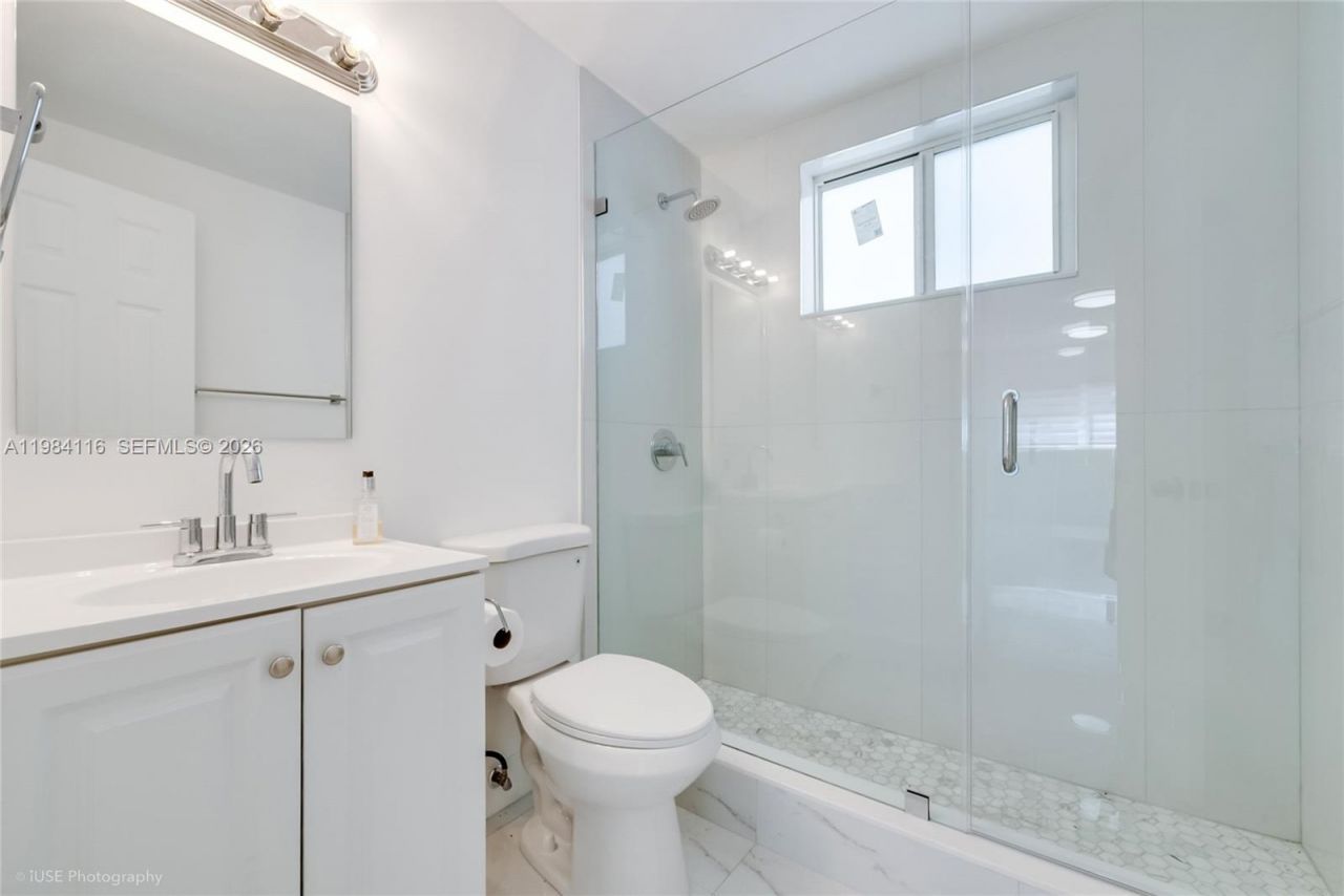 6337 SW 11th St, West Miami, FL 33144 Photo