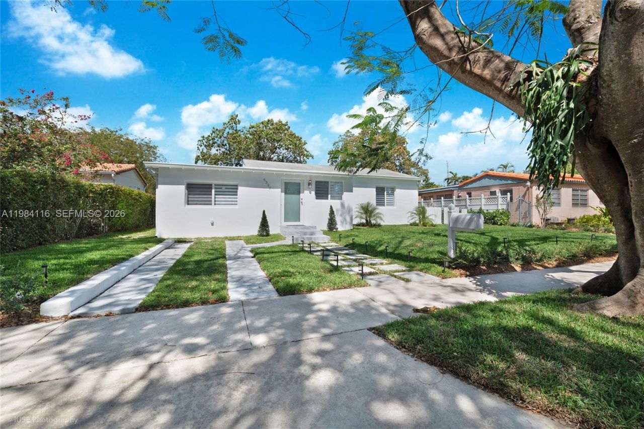 6337 SW 11th St, West Miami, FL 33144 Photo