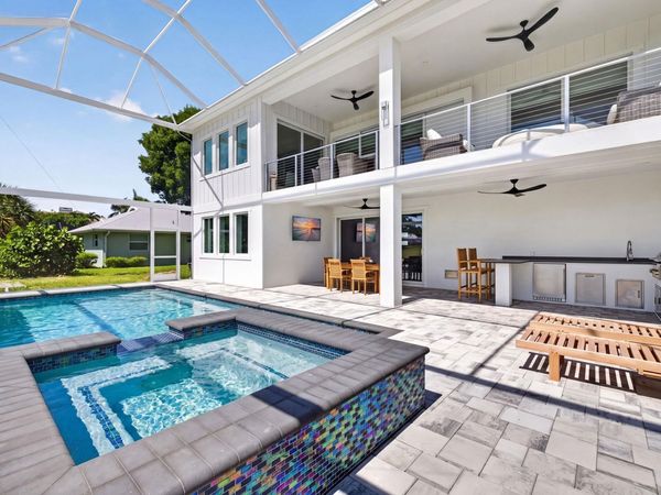 1272 Par View Dr, Sanibel, FL 33957