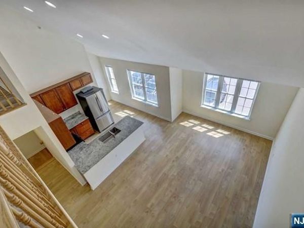 269 Main Street 2, LITTLE FERRY, NJ 07643