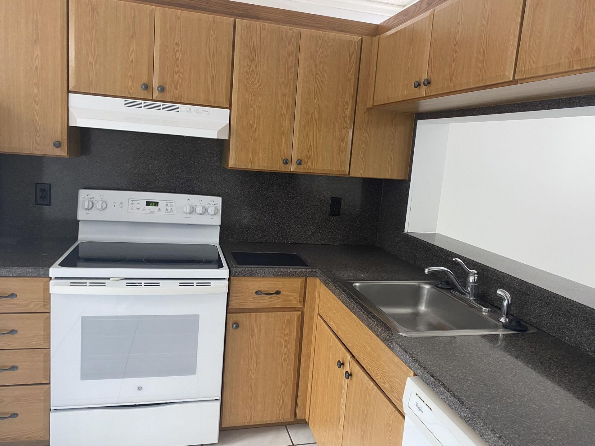 3961 Cocoplum Circle, Unit F, Coconut Creek, FL 33063 Photo