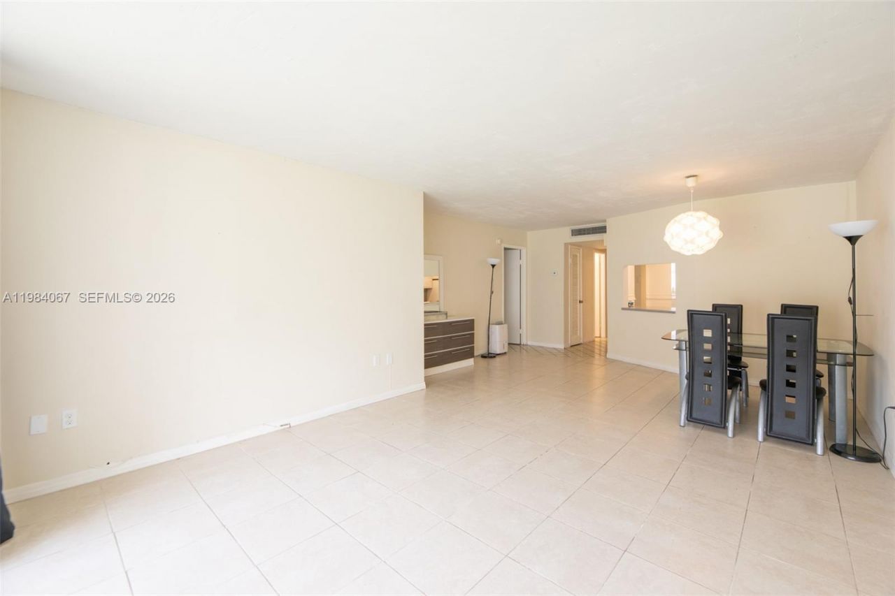 1680 NE 191st St , Unit 107-2, Miami, FL 33179 Photo