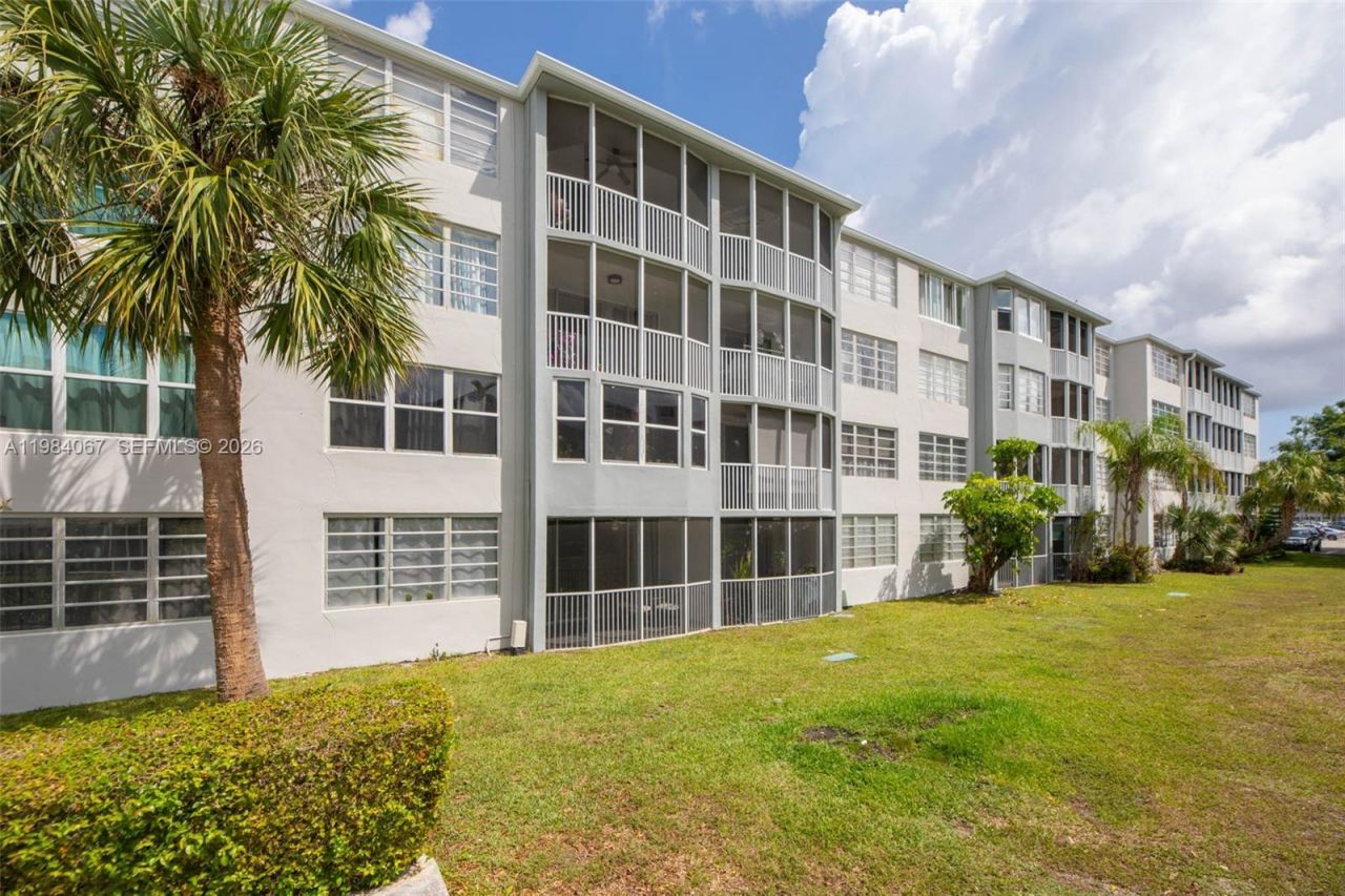 1680 NE 191st St , Unit 107-2, Miami, FL 33179 Photo