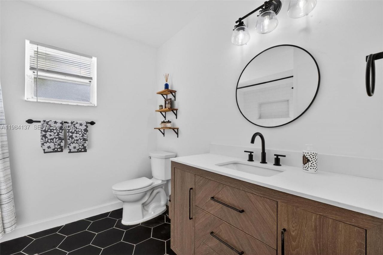 9756 SW 222nd St, Cutler Bay, FL 33190 Photo