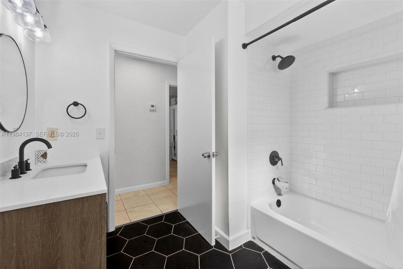 9756 SW 222nd St, Cutler Bay, FL 33190 Photo