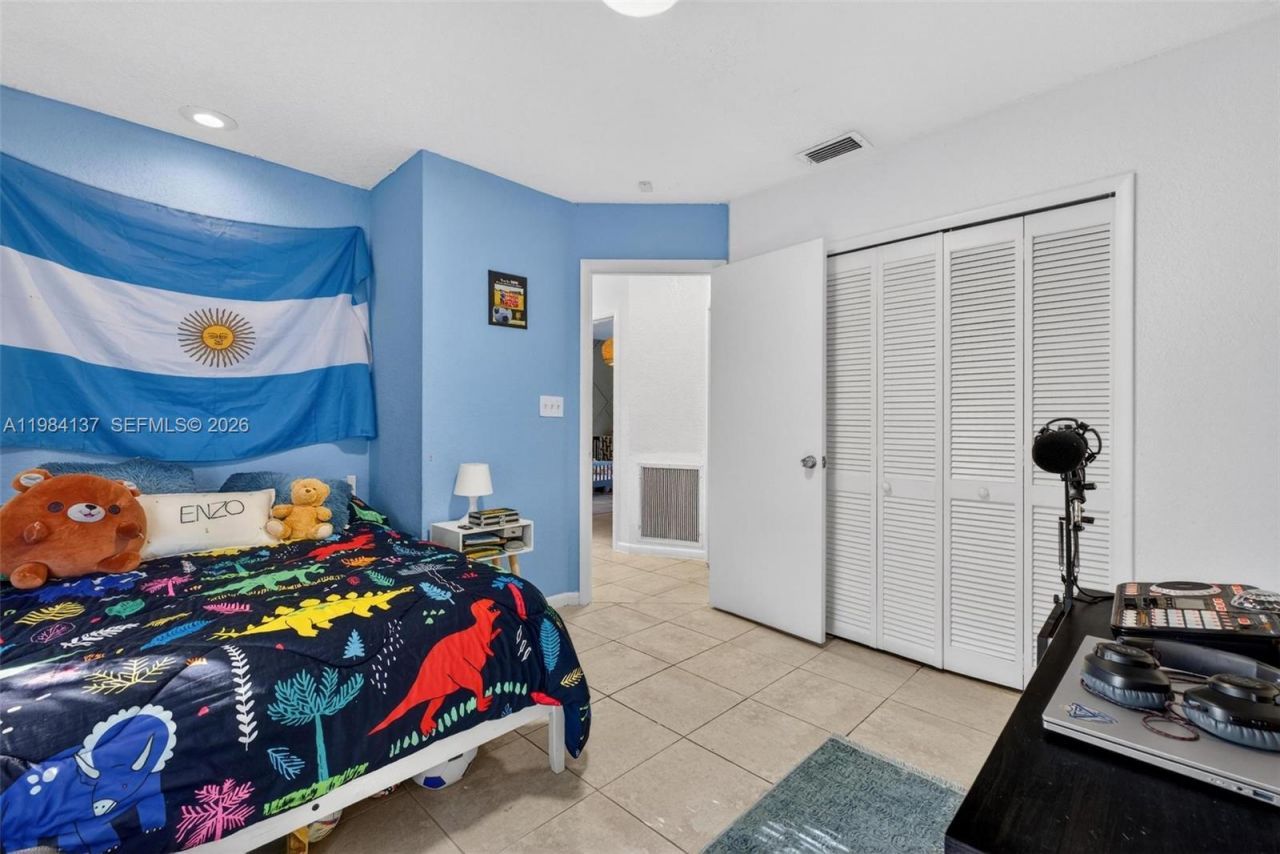 9756 SW 222nd St, Cutler Bay, FL 33190 Photo