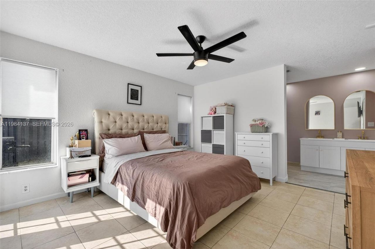 9756 SW 222nd St, Cutler Bay, FL 33190 Photo