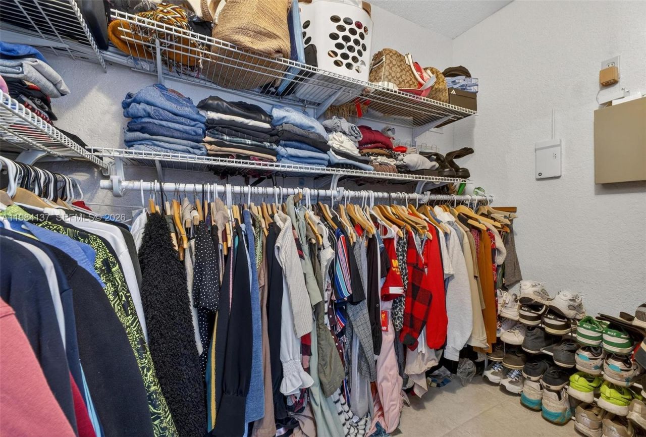 9756 SW 222nd St, Cutler Bay, FL 33190 Photo