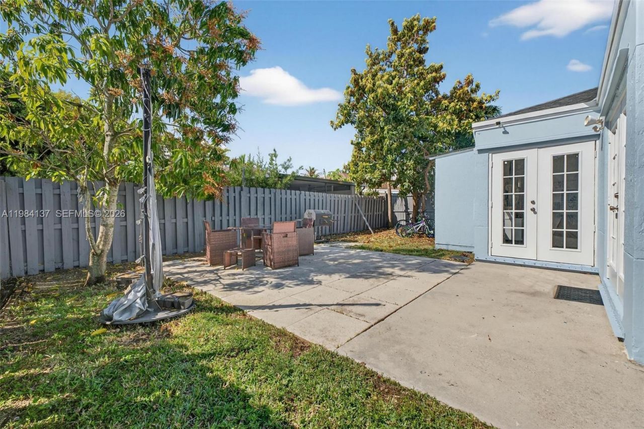 9756 SW 222nd St, Cutler Bay, FL 33190 Photo