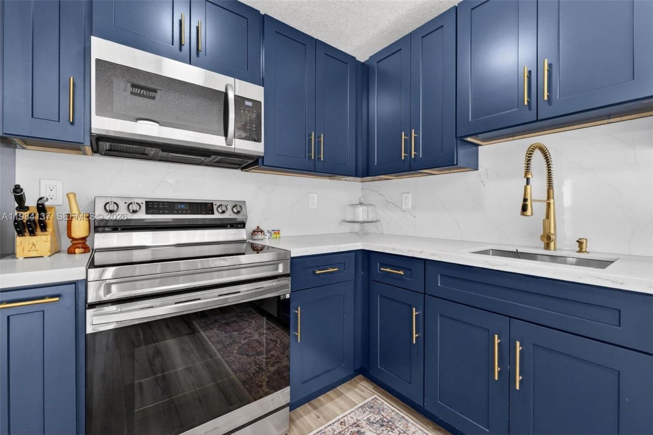 9756 SW 222nd St, Cutler Bay, FL 33190 Photo