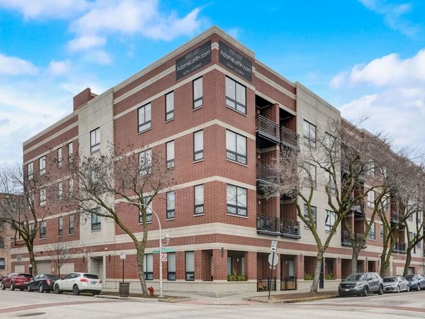 Unit 101, Chicago, IL 60607