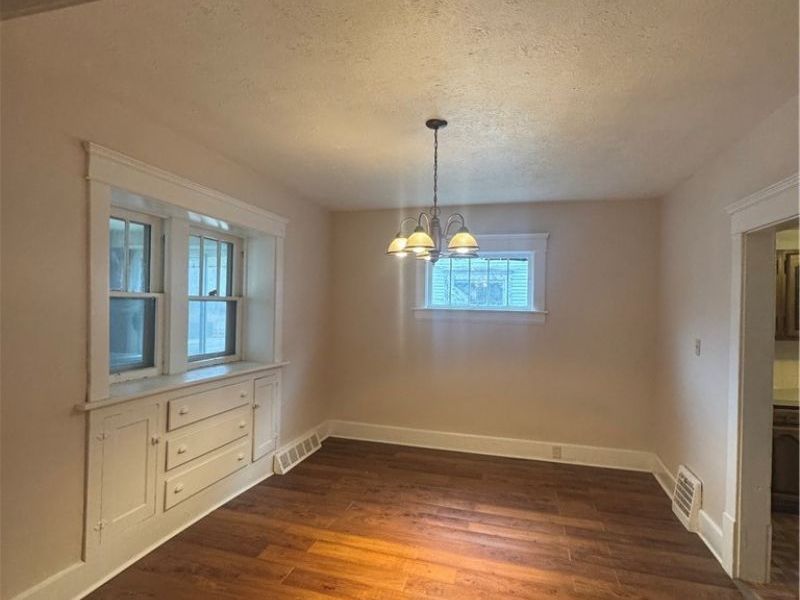 577 Rhodes Avenue, Akron, OH 44307 Photo 4