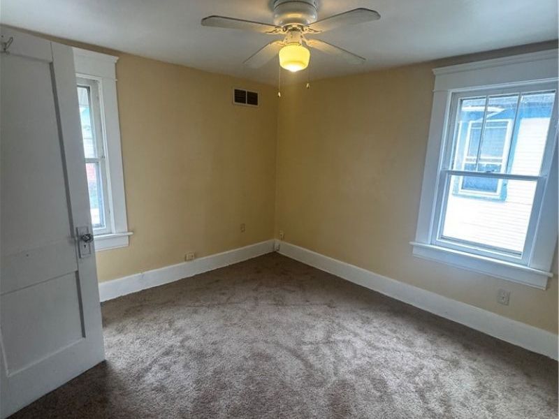 577 Rhodes Avenue, Akron, OH 44307 Photo 9