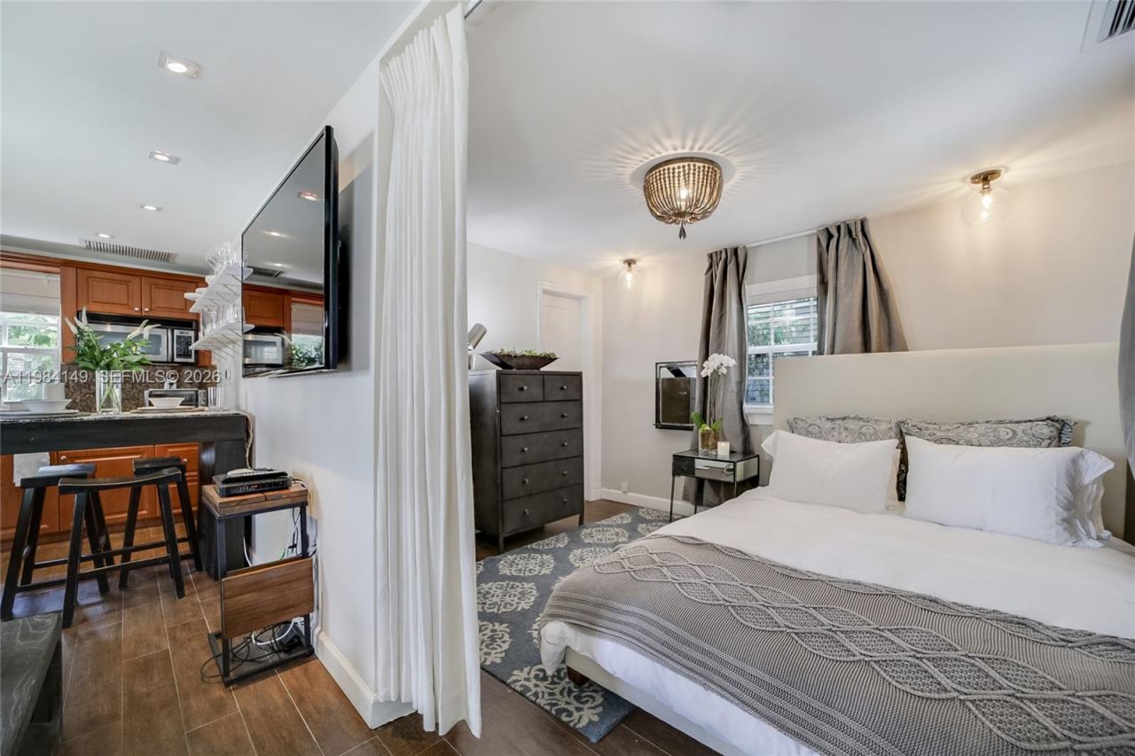 265-b Palm Ave, Miami Beach, FL 33139 Photo