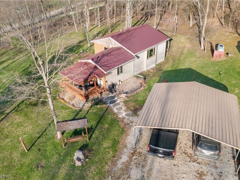 18990 New Gottengen Road, Salesville, OH 43778 Photo 2