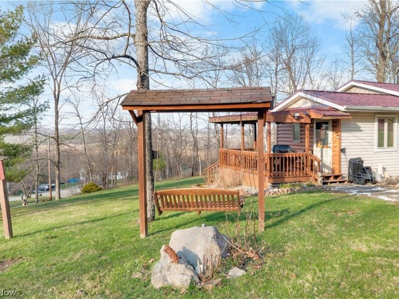 18990 New Gottengen Road, Salesville, OH 43778 Photo 3